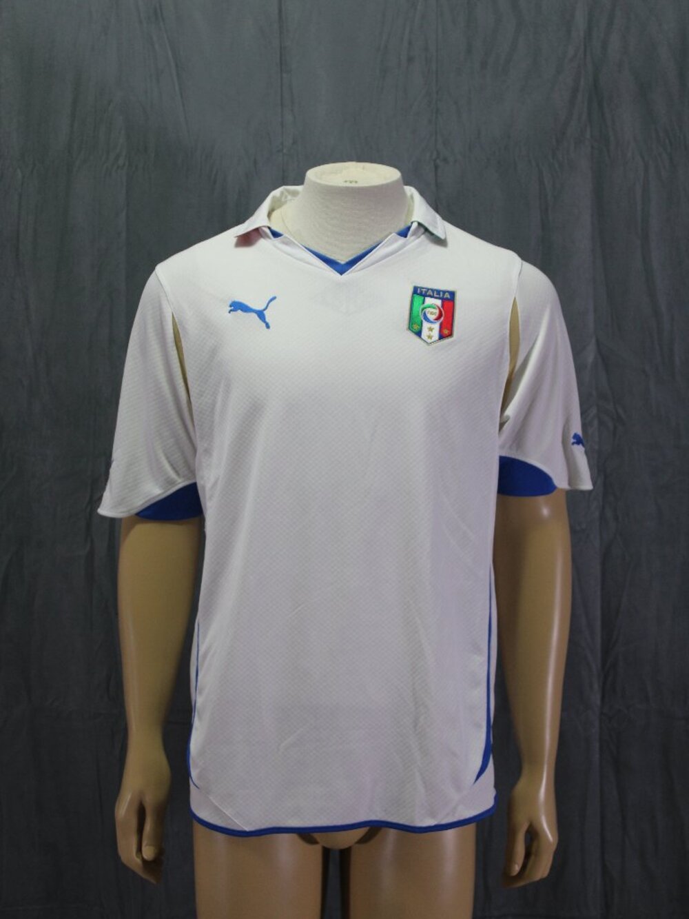Team Italy Jersey (Retro) - 2010 Away Jersey by Puma - Men's Medium